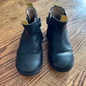 Good Condition- stylish leather toddler boots